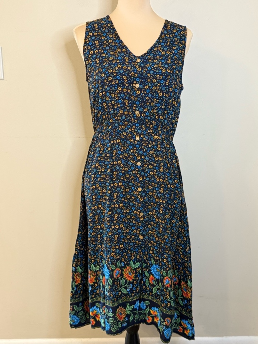 Temofon ditsy multi floral pattern sleeveless midi dress SZ M